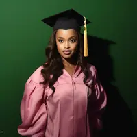 EFF Magazine | Zahara Marley Jolie-Pitt tritt der Alpha Kappa Alpha Sorority am Spelman College bei